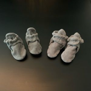 Zutano Grey Fleece Booties - 2 Pair  Size 24M